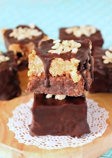 CHOCOLATE COVERED PEANUT BUTTER RICE KRISPIE TREAT BROWNIES