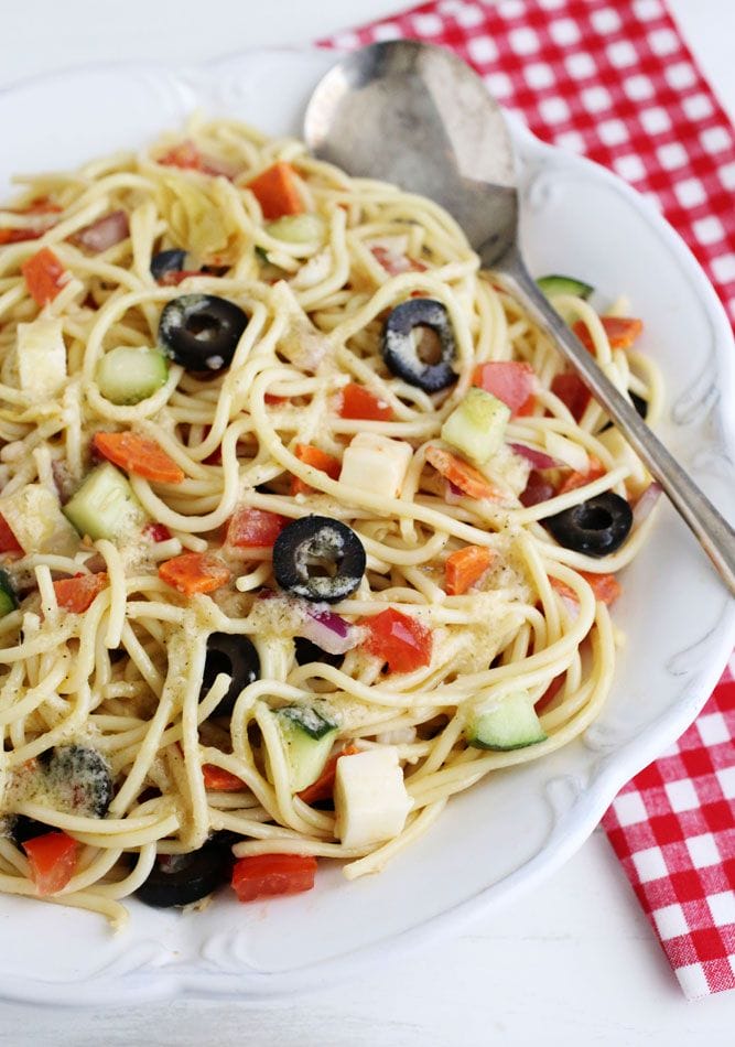 ITALIAN SPAGHETTI PASTA SALAD WITH CREAMY PARMESAN DRESSING 