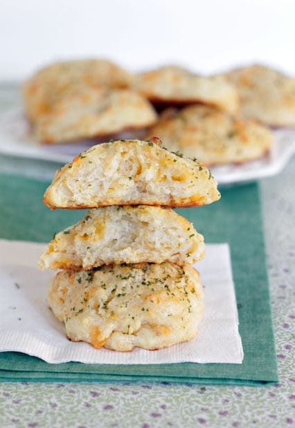 Homemade Red Lobster Cheddar Biscuits