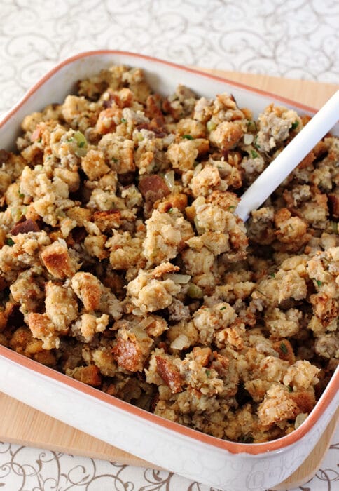 HOMESTYLE SAUSAGE STUFFING