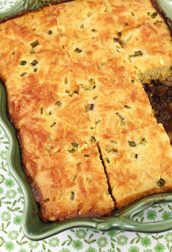 CHEDDAR CHILI CORNBREAD PIE 